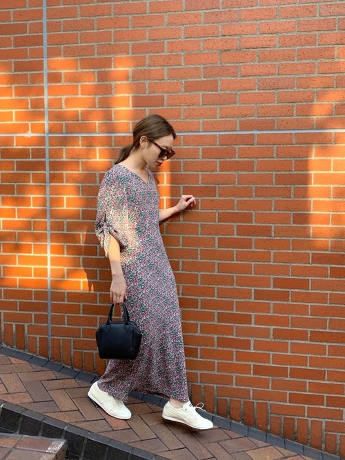 おしゃれなスニーカー特集 大人女性におすすめの人気ブランドをご紹介 Folk