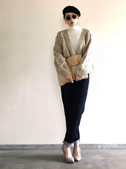 ハイネック×カーデで大人のデニムコーデ