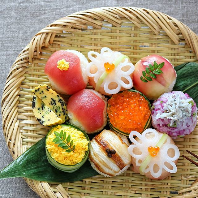マグロの手毬寿司