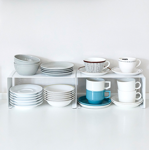 お皿の収納術まとめ すっきり おしゃれが叶うおすすめアイデアを大公開 Folk