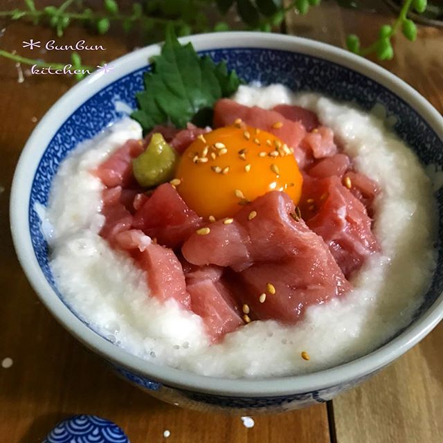 マグロのトロロがけ丼ぶり