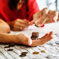 ケチな彼氏との上手な付き合い方とは お金にシビアな男性のチェックポイント Folk