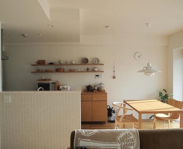 大人の二人暮らしはすっきりと 暮らしやすいldkを作るインテリア実例 Folk