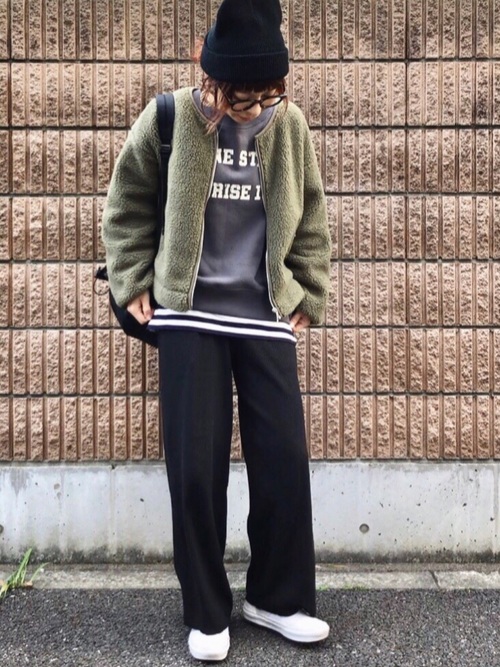 黒ワイドパンツの冬コーデ特集 靴 アウターのおしゃれな合わせ方をご紹介 Folk