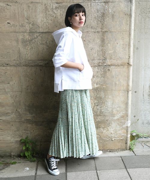 そろそろ気になる パーカー スウェット でつくる秋の着こなし Folk