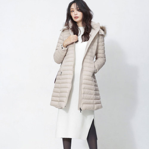 ベージュダウンのレディースコーデ24選 きれいめ カジュアルが叶う着こなし術 Folk