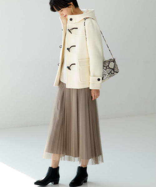 冬の定番 ダッフルコート のきれいめコーデ集 大人女性らしい着こなし方って Folk