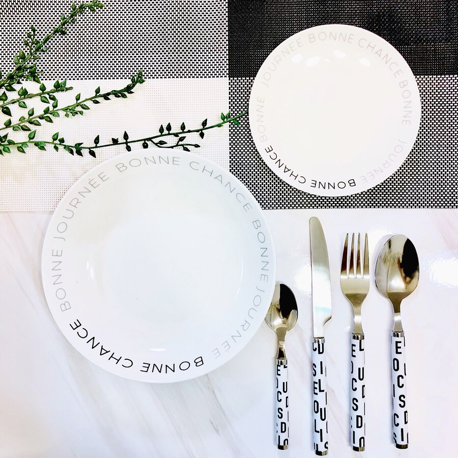 ダイソー ラインナップのお皿をチェック 見た目もクオリティも大満足 Folk