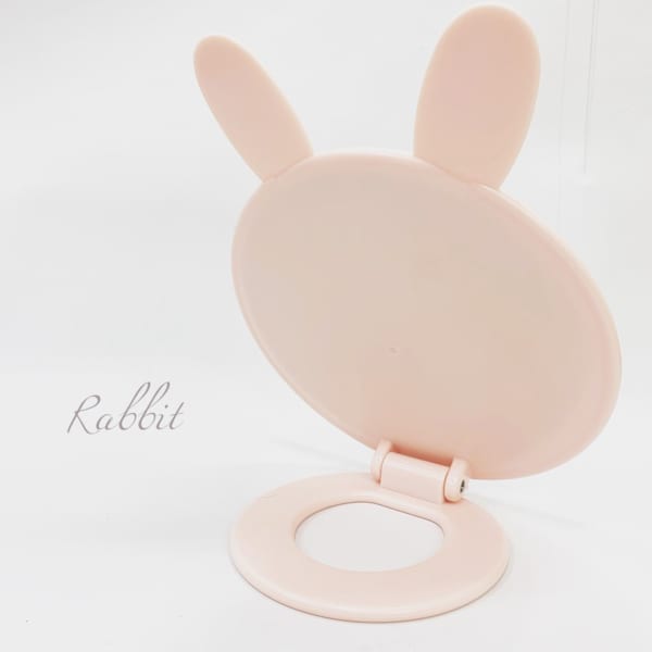 ダイソーetc 身だしなみの確認に使える 100均のおしゃれなプチプラミラー Folk