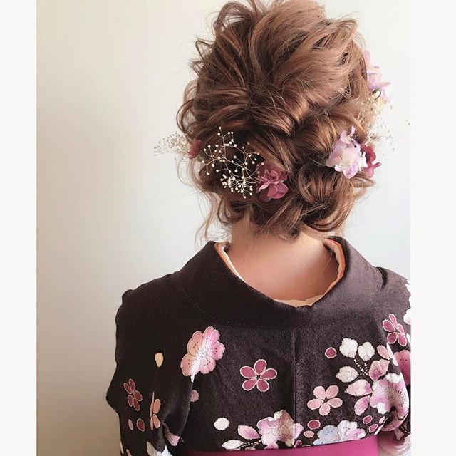 振袖のヘアスタイル特集 後ろ姿もきれいな人気アレンジをご紹介 Folk