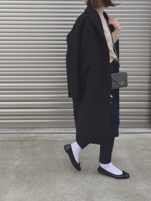 しまむらのバレエシューズ×デニムパンツ