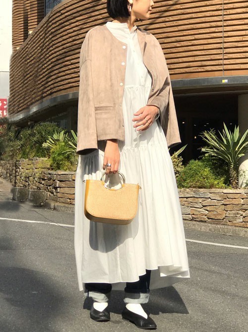 ロングワンピースの冬コーデ特集 カラー別 女性らしさがupする着こなし方 Folk