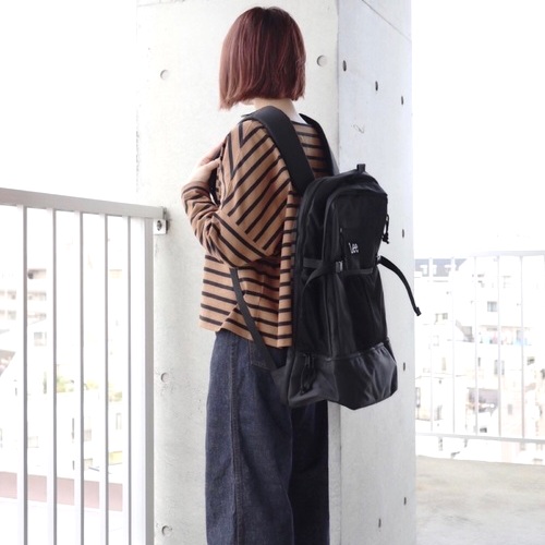 ユニクロ ワイドフィットカーブジーンズが人気 おしゃれなお手本コーデ15選 Folk