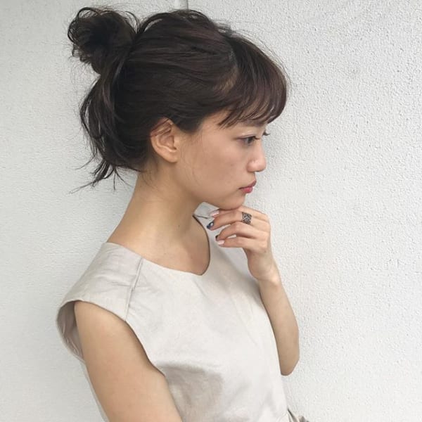 黒髪ロングの大人ヘアアレンジ 初心者さんでも垢抜ける簡単まとめ髪をご紹介 Folk