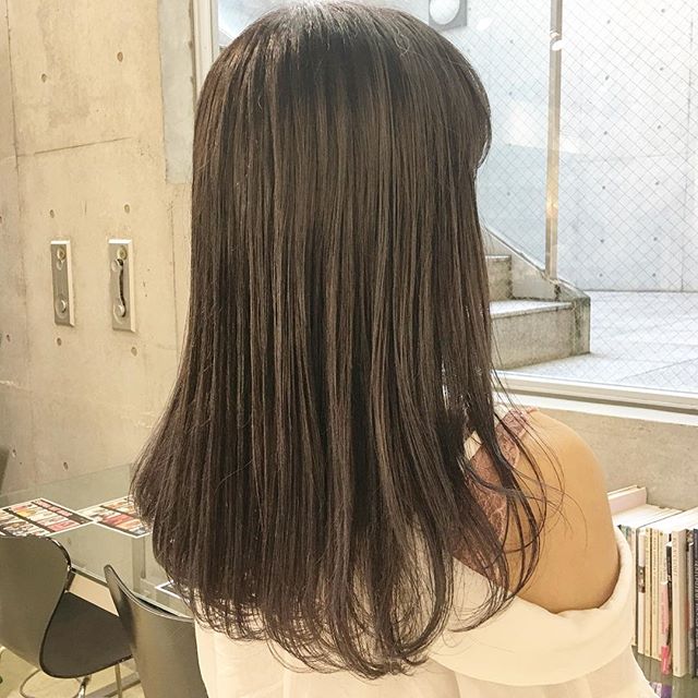 30代女性に人気の髪色24選 透明感のあるおすすめのヘアカラーをご紹介 Folk