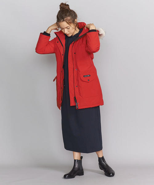 赤ダウンコーデ21選 みんなの注目を集めるおしゃれなレディースファッション Folk