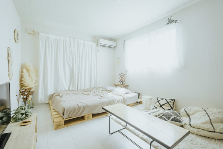 8畳部屋はレイアウトにこだわって 快適な一人暮らしインテリア特集 Folk