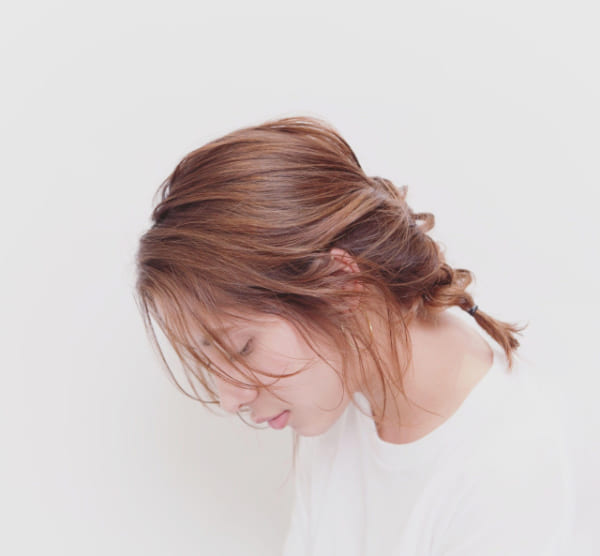 おしゃれな結婚式には編んだボブアレンジ