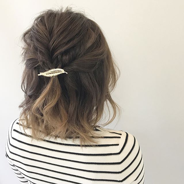 バレッタを使った髪型まとめ 長さ別 簡単ヘアアレンジを大公開 Folk