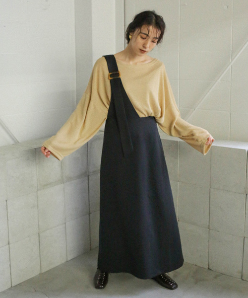 サロペットスカートの冬コーデ集 大人フェミニンな着こなしをカラー別にご紹介 Folk