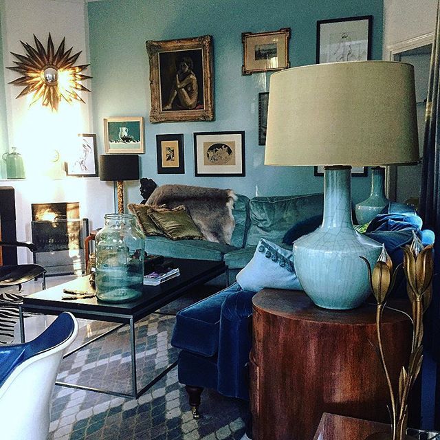 アクセントカラーをメインに カラーを使ったインテリアスタイル Folk