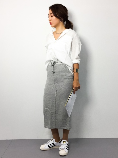 春 何色トップスが合う グレースカートの上級者コーデ24選をご紹介 Folk