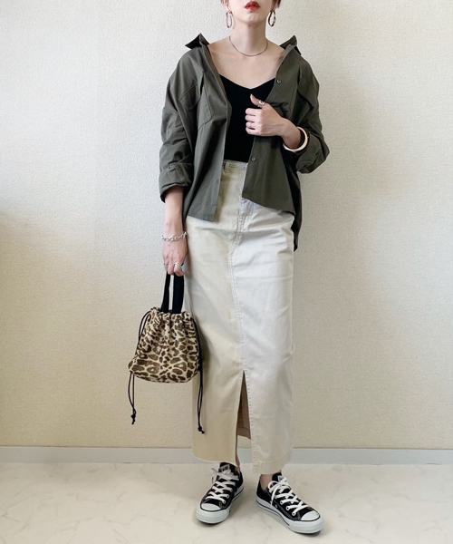 春 カーキシャツで大人カジュアルを叶えて 褒められコーデを大公開 Folk