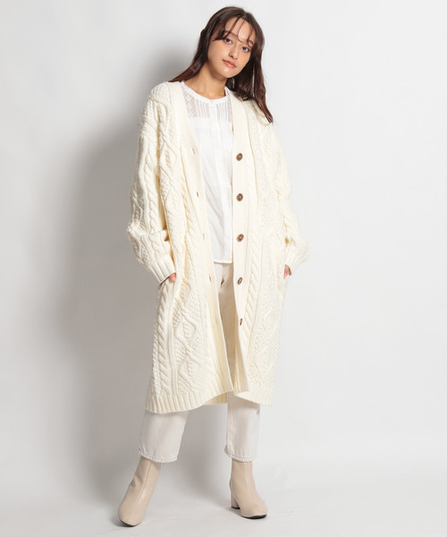 2020春】ロングカーディガンは絶対《白》！大人のきれいめコーデ24選 