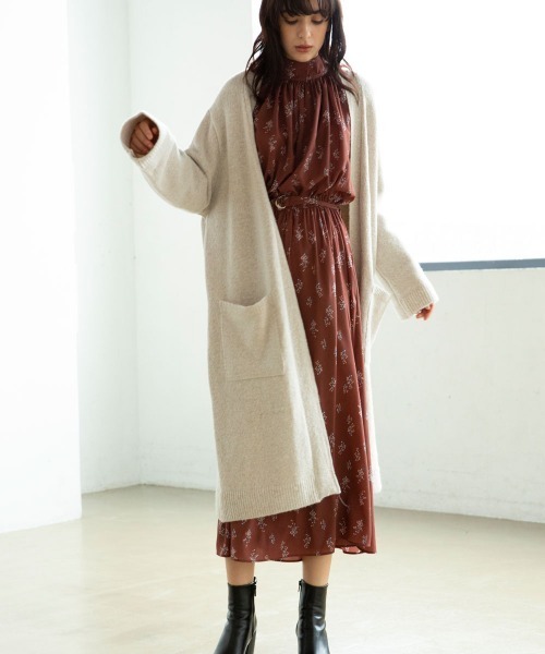 2020春】ロングカーディガンは絶対《白》！大人のきれいめコーデ24選 