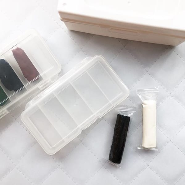 セリア ダイソーetc 粘土ケースを便利に活用 小物類の収納にも大活躍 Folk