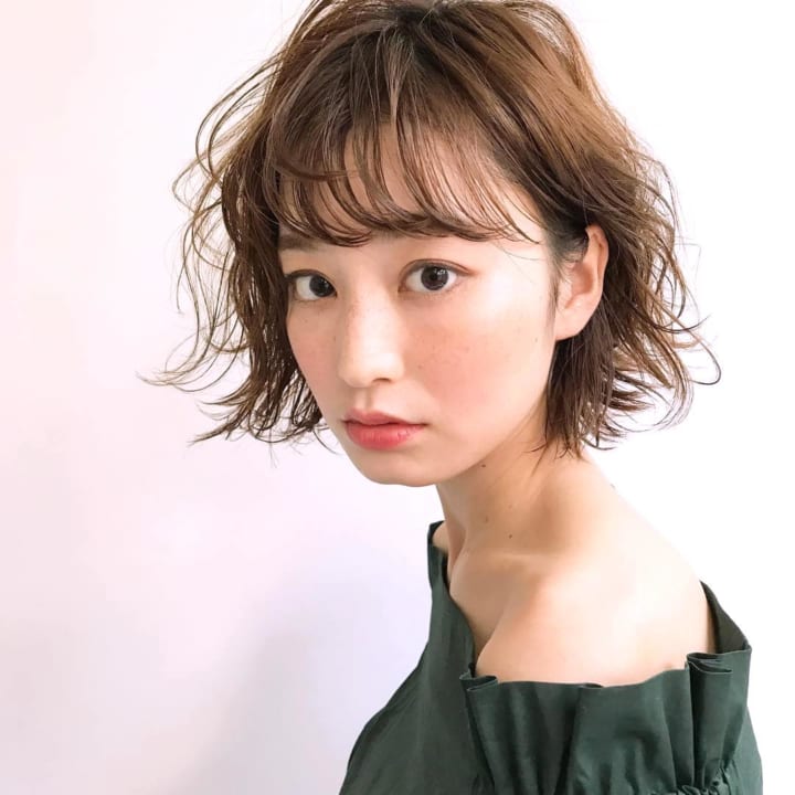 ショートボブは巻き髪が断然可愛い 簡単アレンジで叶うモテヘアスタイル特集 Folk