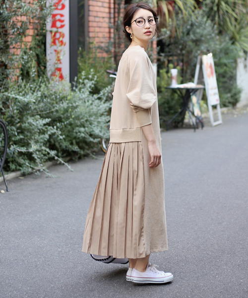 春まで着られるベージュワンピースコーデ