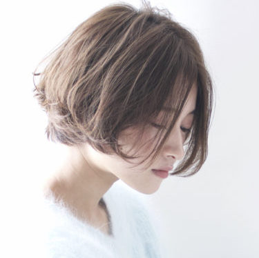 イエベ秋タイプに似合う髪色特集 透明感のあるヘアカラーで大人っぽさをget Folk