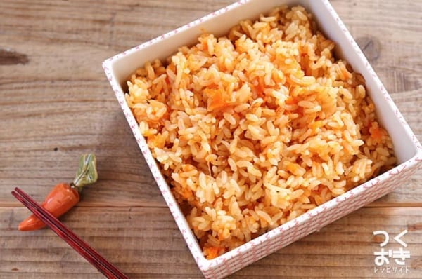にんじんとめんつゆの炊き込みご飯