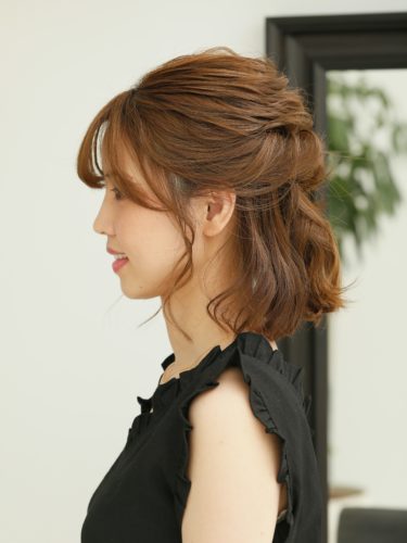 オフィスカジュアルはヘアアレンジにもこだわって おしゃれな髪型を長さ別にご紹介 Folk