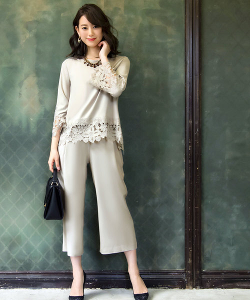 結婚式お呼ばれの服装26選 40代女性必見のワンランク上のゲストコーデをご紹介 Folk