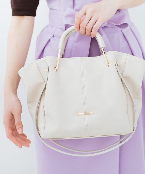 私服でも使えるお出かけバッグ