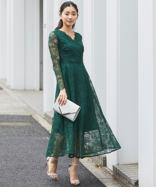 結婚式お呼ばれの服装26選 40代女性必見のワンランク上のゲストコーデをご紹介 Folk 結婚式お呼ばれの服装26選 40代女性必見のワンランク上のゲストコーデをご紹介 Folk