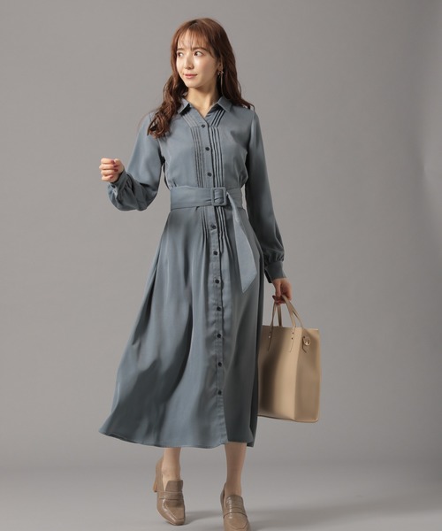 ピンタックシャツで清楚で東京の服装