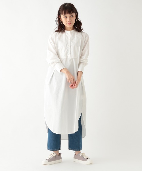コットン素材で大人カジュアルな服装