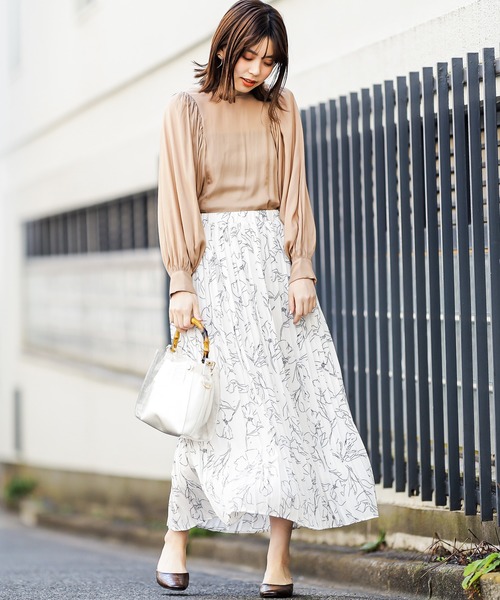 花柄アイテム で春らしく オトナ女子におすすめの春コーデ15選 Folk