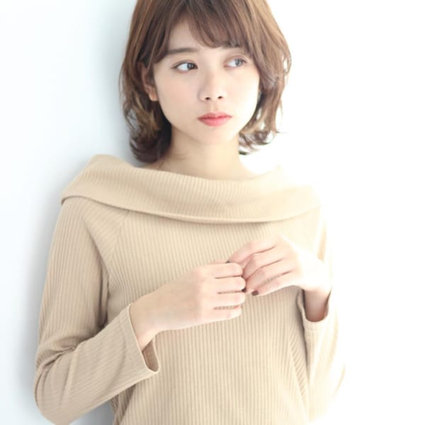 【ボブ】くびれを意識したヘアスタイル