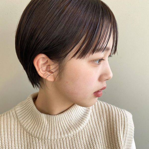 前髪ぱっつん ショートヘア特集 新しい自分に出会える大人のヘアスタイル Michill ミチル