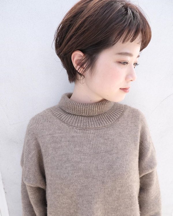 前髪ぱっつん ショートヘア特集 新しい自分に出会える大人のヘアスタイル Michill ミチル