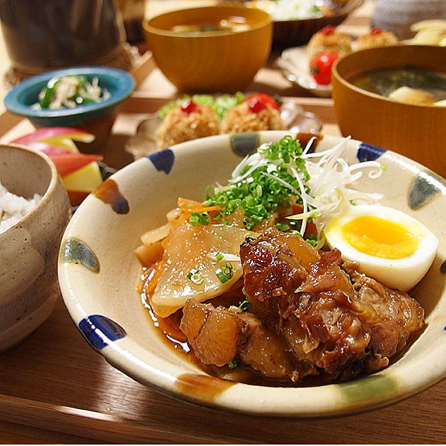 芋焼酎におすすめ料理！豚軟骨と根菜照り煮
