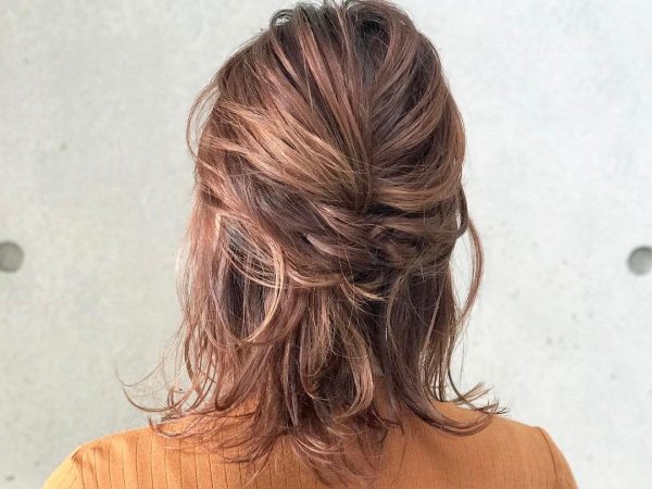 シルエットがきれいなボブの簡単ヘアアレンジ