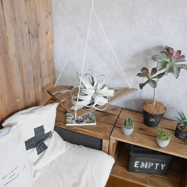 セリアetc のアイテムで本格派な収納 手軽でおしゃれな収納ラックdiy Michill ミチル