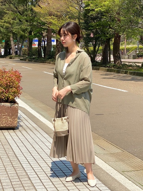 コットンシフォンシャツ×プリーツスカート