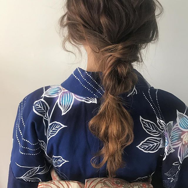 花火大会におすすめのロングの髪型21選 大人に似合う愛されヘアアレンジをご紹介 Folk