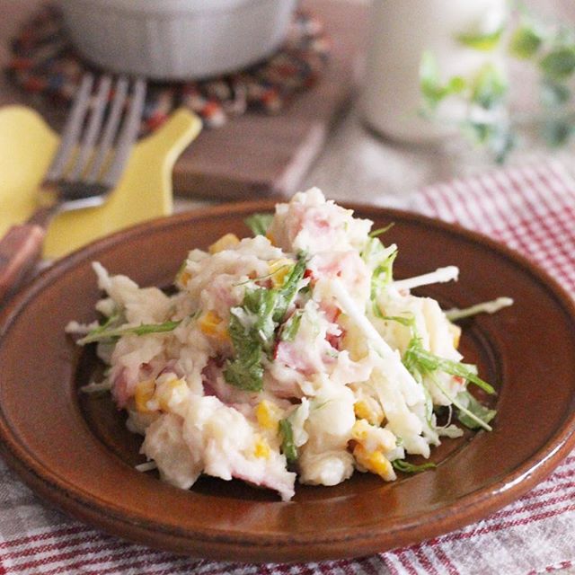 作り置きで常備菜に!水菜入りの簡単ポテサラ